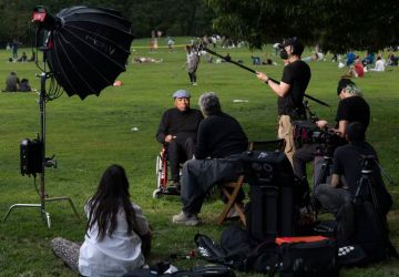 Milton Nascimento se emociona com filme sobre sua vida em pré-estreia