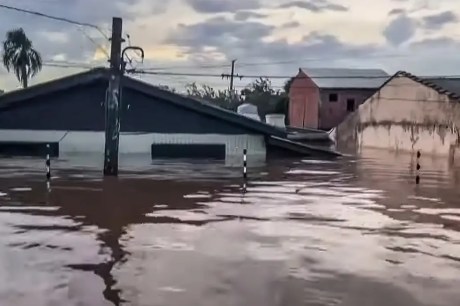 Chuvas no RS deixam 154 mortos e mais de 618 mil pessoas fora de casa