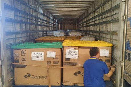 Correios arrecadam mais de 15 mil toneladas de donativos aos gaúchos