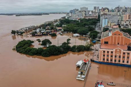 RS: bairro alagado recebe bomba móvel mais de 20 dias após enchente