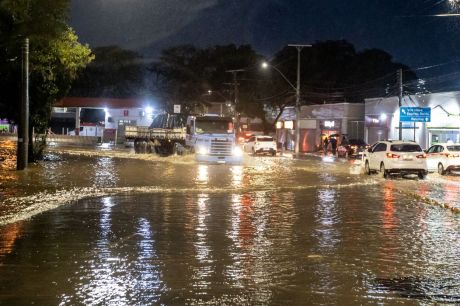 Eco pelo Clima faz protesto e acusa governo gaúcho de descaso