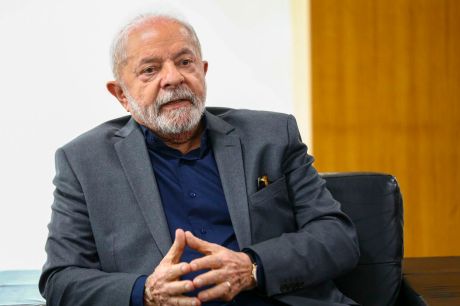 Lula diz que vai sancionar projeto que libera cassinos e jogos de azar