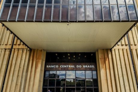 Mercado eleva previsão da inflação de 3,96% para 3,98% em 2024