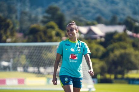 Futebol: seleção feminina entra em reta final de preparação para Paris