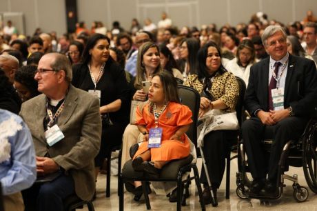 Conferência pede recursos para direitos de pessoas com deficiência