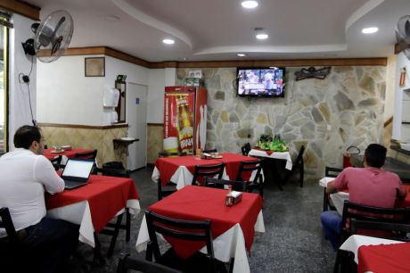 Self-service: restaurantes de SP têm preço médio de R$ 82,22 o quilo