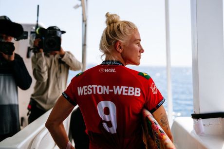 Tati Weston-Webb e Ítalo Ferreira se garantem no WSL Finals