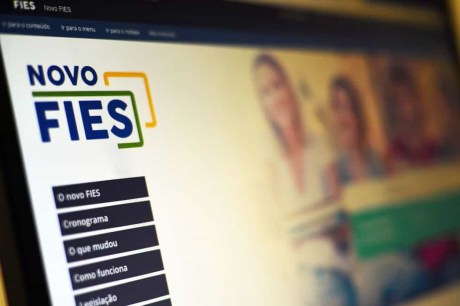 Fies: inscrições para vagas do segundo semestre terminam nesta terça