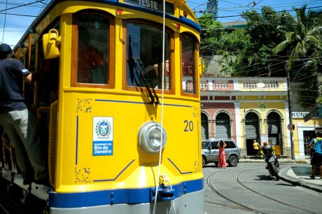 Governo do Rio entrega 1º trecho revitalizado do bonde de Santa Teresa