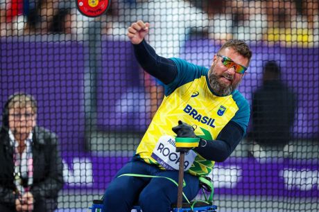 Bronze de André Rocha no lançamento de disco é medalha 400 do Brasil