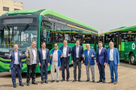 Lula inaugura sistema de BRT em Goiânia