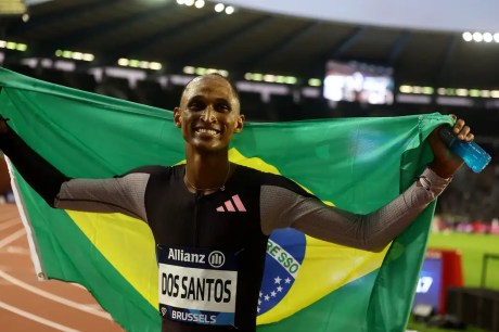 Alison dos Santos termina 2024 como bicampeão da Diamond League