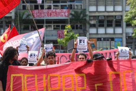 Uerj tenta retirar estudantes após fim do prazo para desocupação