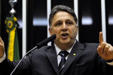 STJ mantém candidatura de Anthony Garotinho a vereador no Rio