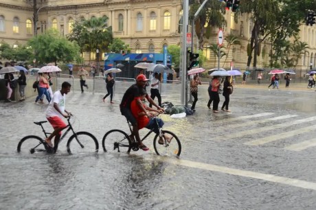 Temporal deixa três mortos no interior de São Paulo