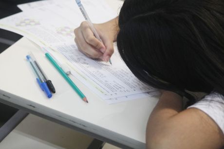 Obmep 2024: mais de 900 mil alunos fazem prova da 2ª fase neste sábado