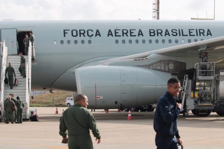 Sexto voo de repatriação do Líbano chega com 212 passageiros