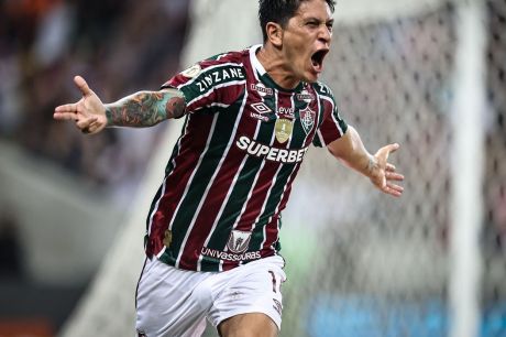 Cano encerram jejum e Fluminense derrota Athletico no Brasileiro