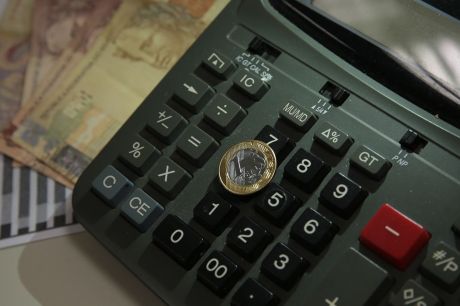 Mercado financeiro eleva previsão da inflação de 4,5% para 4,55%