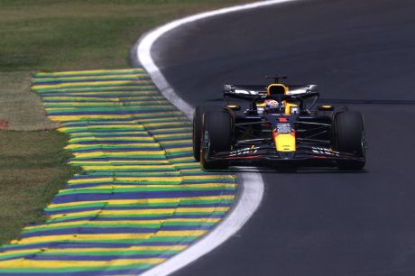 Chuva forte em SP faz F1 adiar sessão classificatória para domingo