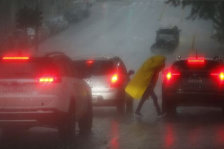 Chuva forte deixa cidade de São Paulo em estado de alerta