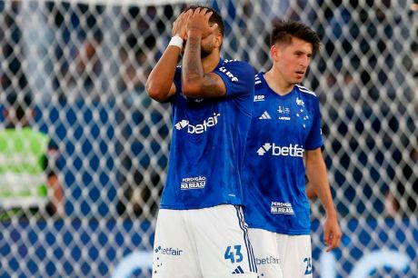 Cruzeiro é vice-campeão sul-americano após levar 3 a 1 do Racing