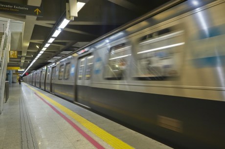 Esquema de funcionamento do MetrôRio para o jogo entre Fluminense e Criciúma no Maracanã