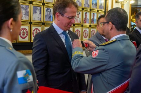 Presidente da Agetransp recebe a medalha da Ordem do Mérito de Bombeiro Militar