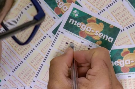 Mega-Sena acumula e prêmio vai a R$ 7 milhões