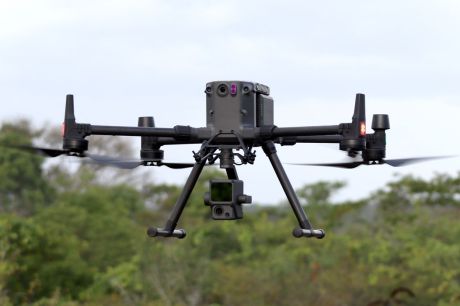 Fiocruz e Abrasco alertam contra pulverização de agrotóxico com drones