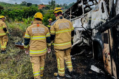 Sobe para 41 número de mortos em acidente em Minas Gerais