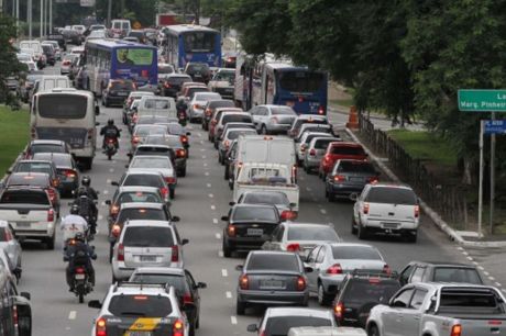 Rodízio de veículos fica suspenso até o início de janeiro em São Paulo