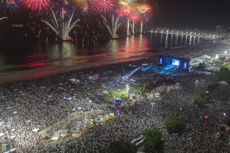 Réveillon de Copacabana receberá seis navios de cruzeiro e 300 barcos