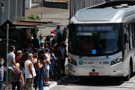 Bilhete de ônibus na capital paulista sobe para R$ 5 em janeiro