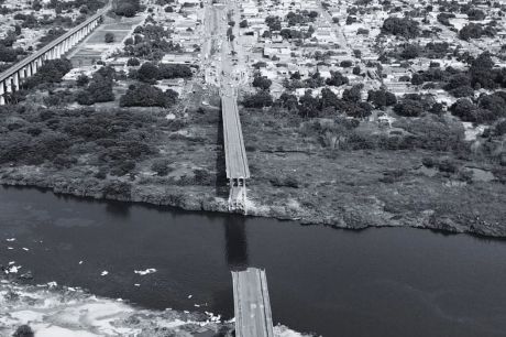 Mergulhadores retomam buscas na ponte entre Maranhão e Tocantins