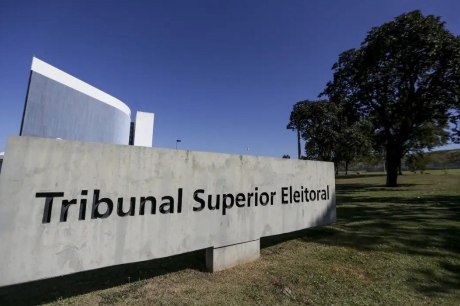 TSE cita diversidade e rejuvenescimento de eleitos empossados hoje