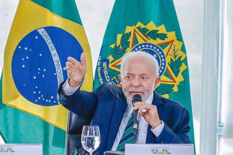 Prioridade do governo em 2025 é baratear os alimentos, diz Lula