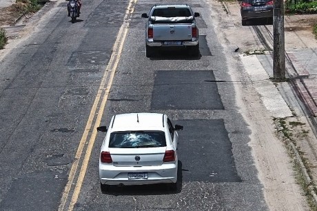 Ação conjunta da Prefeitura e PM recupera dois carros roubados e prende quatro suspeitos por receptação