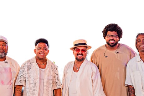 Sesc Verão 2025 agita São João de Meriti, neste fim de semana, com shows gratuitos do grupo Bom Gosto e Mumuzinho