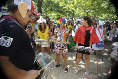 Fim de semana tem calor intenso e blocos de rua no Rio