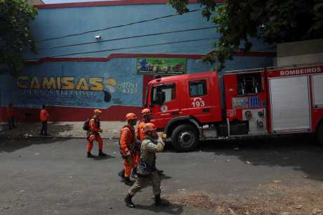 Fábrica de fantasia que pegou fogo não tinha autorização dos bombeiros