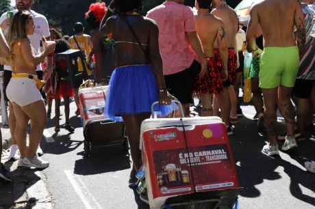 MPF pede que Prefeitura do Rio mude regras para ambulantes no Carnaval