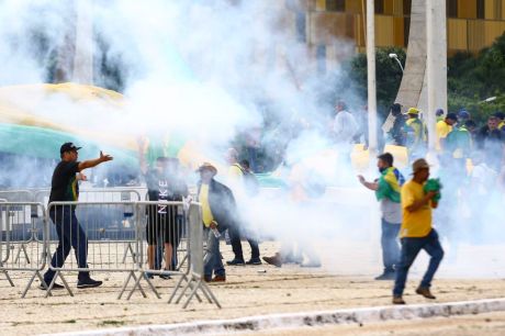 Organizações pela democracia dizem que denúncia expõe golpe no Brasil