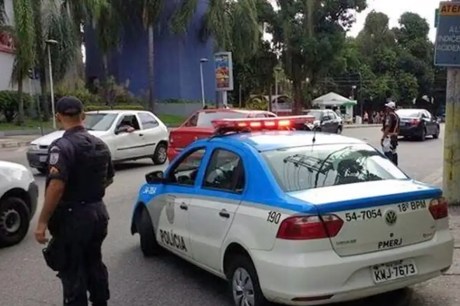 Justiça manda soltar mototaxista e universitário baleado no Rio