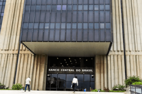 Bancos apontam risco fiscal como ameaça à estabilidade financeira