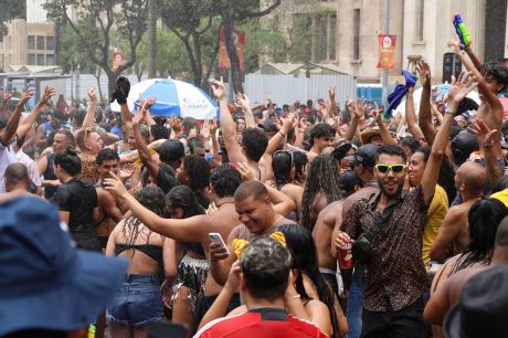 Polícia faz primeira prisão por reconhecimento facial no carnaval