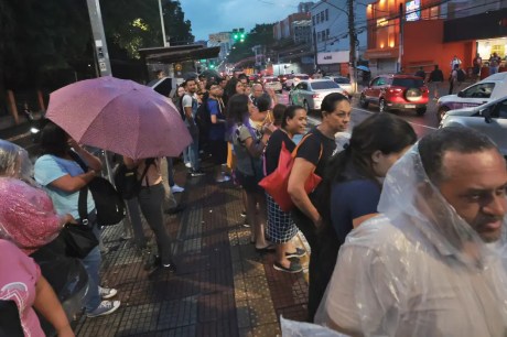 Chuvas devem retornar no período da tarde na capital paulista