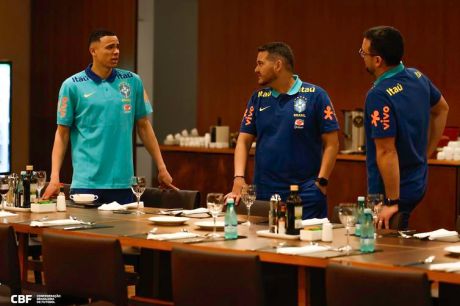 Seleção se apresenta em Brasília para jogo das Eliminatórias na quinta