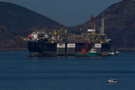 Transpetro contrata nove navios para descarregar óleo de plataformas